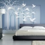 Papier peint – Arbres blancs et oiseaux sur fond bleu