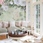 Papier peint – Guirlande florale blanche sur fond vert