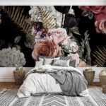 Papier peint – Roses roses et feuillage sur fond noir