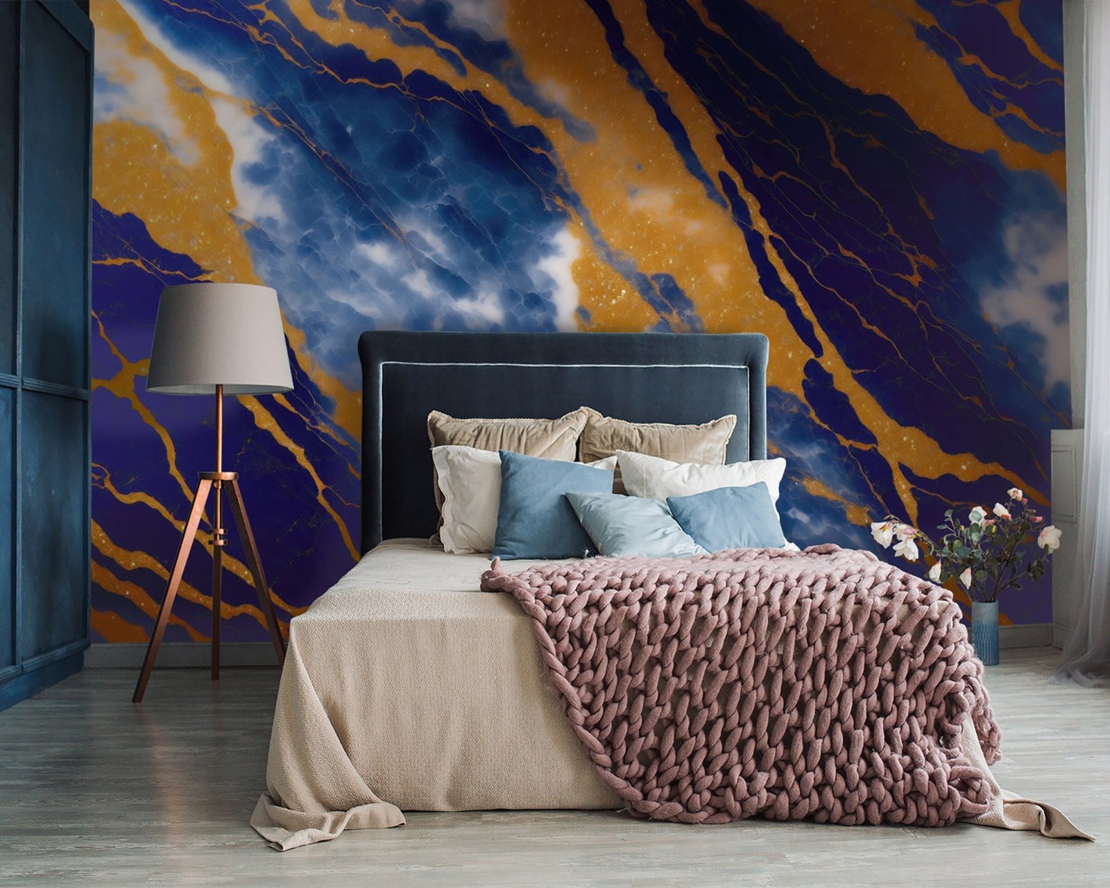 u94118pib87r.jpg Papier peint – Marbre bleu nuit et or – Image 1
