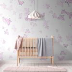 Papier peint – Chats fleuris roses sur fond clair