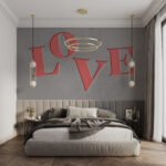 Papier peint – Lettrage Love rouge sur fond gris