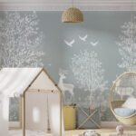Papier peint – Forêt blanche et oiseaux sur fond gris bleu