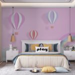 Papier peint – Montgolfières pastel sur fond rose