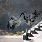 Papier peint – Grues et paysage doré sur fond bleu nuit