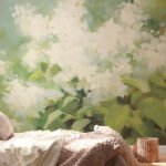 Papier peint – Bouquet blanc sur fond végétal vert