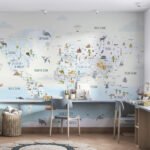 Papier peint – Carte du monde illustrée sur fond bleu pastel
