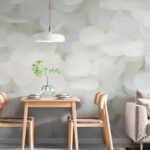 Papier peint – Fleurs blanches aux cœurs jaune pâle